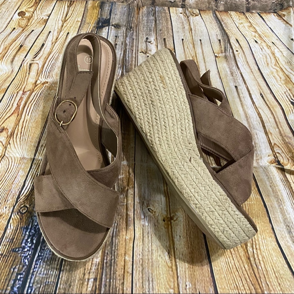 BF Betani Tan Wedge Espadrille Slingback Sandals Size 10